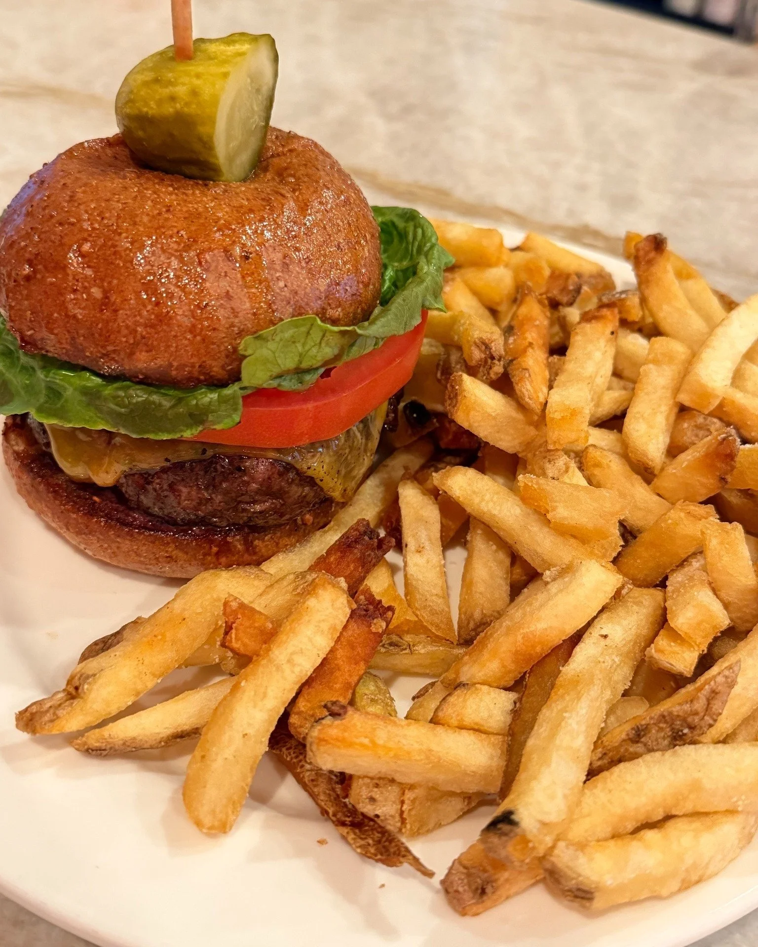 Rick Wells approved! Our Harvest Burgers just got even better. Now made with Water Boy Farms beef &mdash; thoughtfully raised in Lucas, TX, and full of flavor.

Reservations can be made by following the link in our profile!

 #McKinneyEats #michelinr