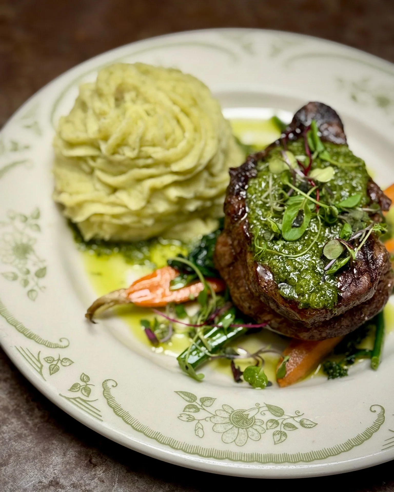 Elevate Your Plate 🥩✨
Wagyu filet served with scallion mashed potatoes, spinach, smoked baby carrots, broccolini, and a bright chimichurri.

Reservations can be made by following the link in our profile!

 #harvestmckinney #harvestatthemasonic #live