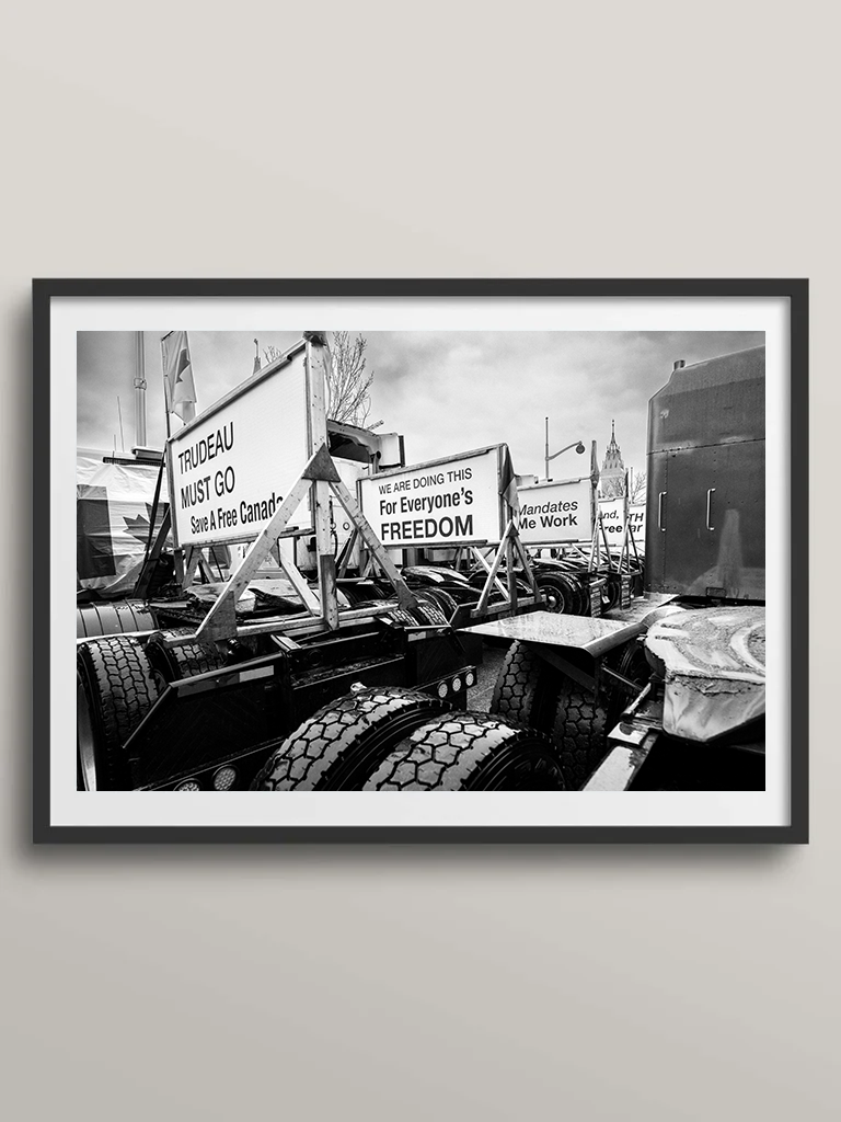 2022 Freedom Convoy:  Trucks with signes