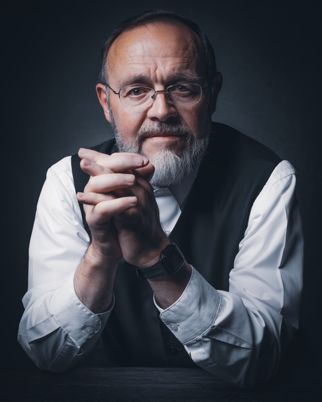 Pastor Hilderbrant.png