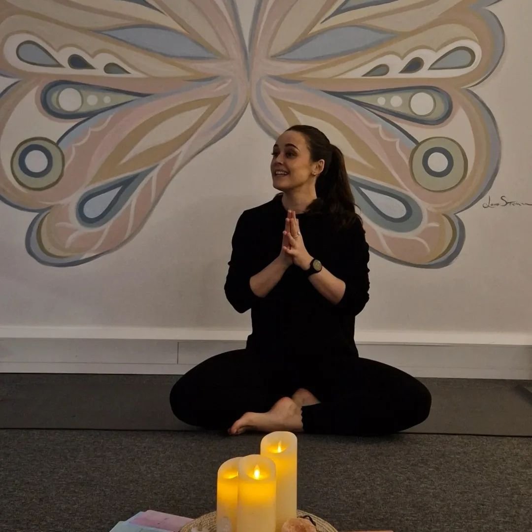 Pregnancy Yoga Workshop Sunday 28th April 1.30pm at Oslo Health Mespil Road @oslo_health

Join me this Sunday for an afternoon of learning and deep relaxation. We'll explore a number of topics to help you prepare for Labour and Birth. 

These include
