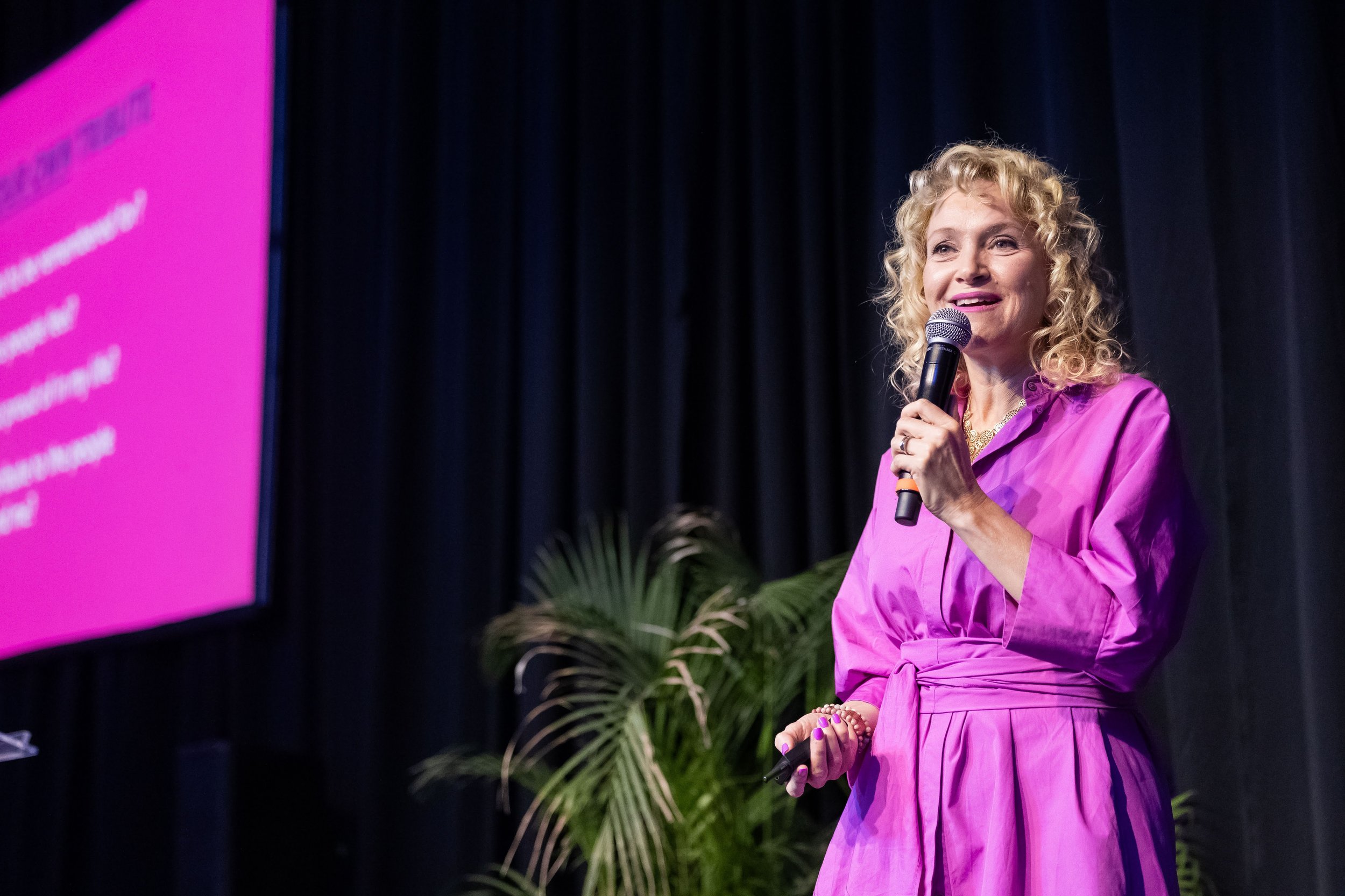 Laura Beauparalnt speaking at the YPO Pacific West retreat October 2025