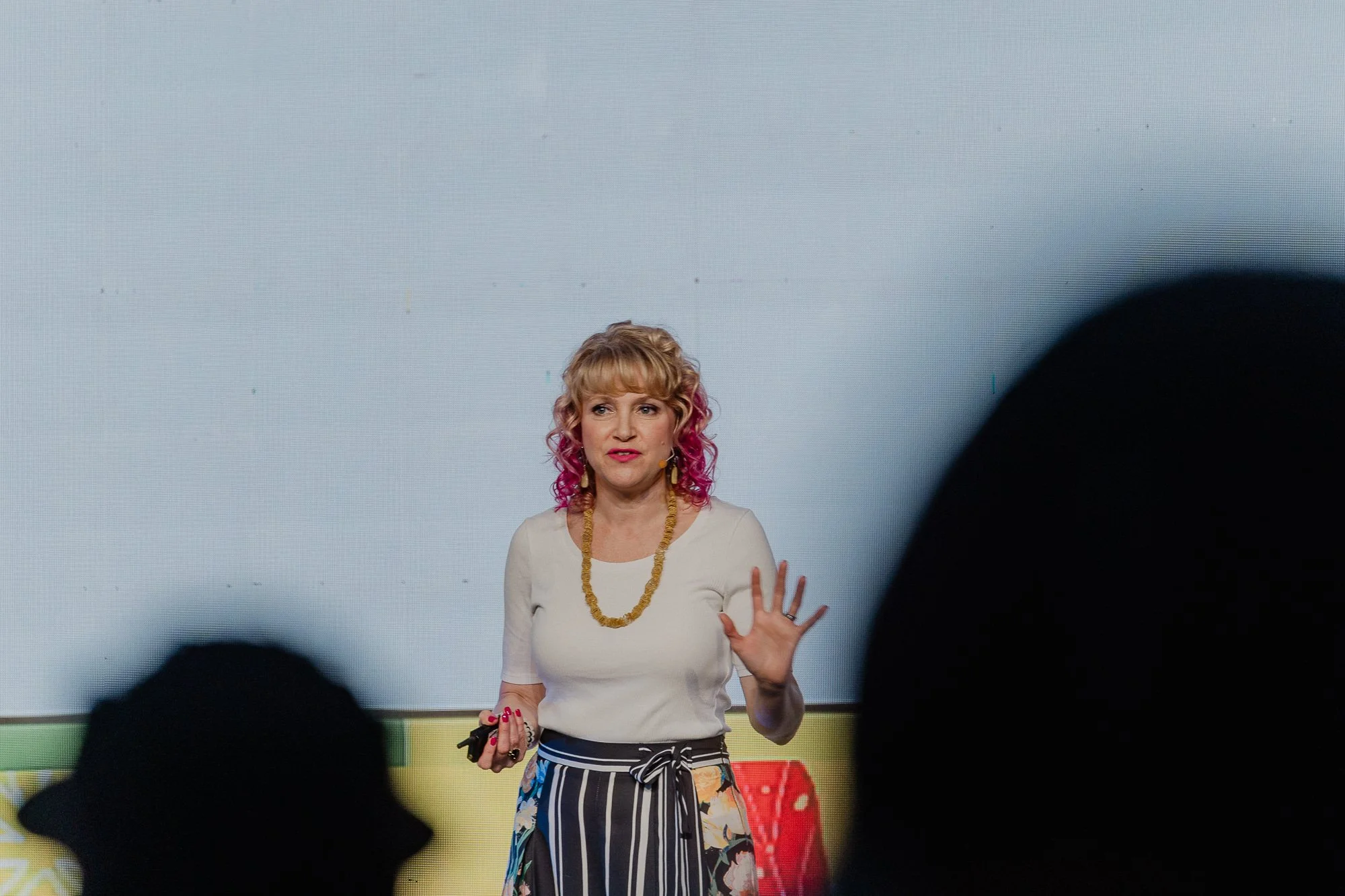 Laura Beauparlant delivering a talk on Personal Branding for wedding professionals at IADWP in Cartagena, Colombia