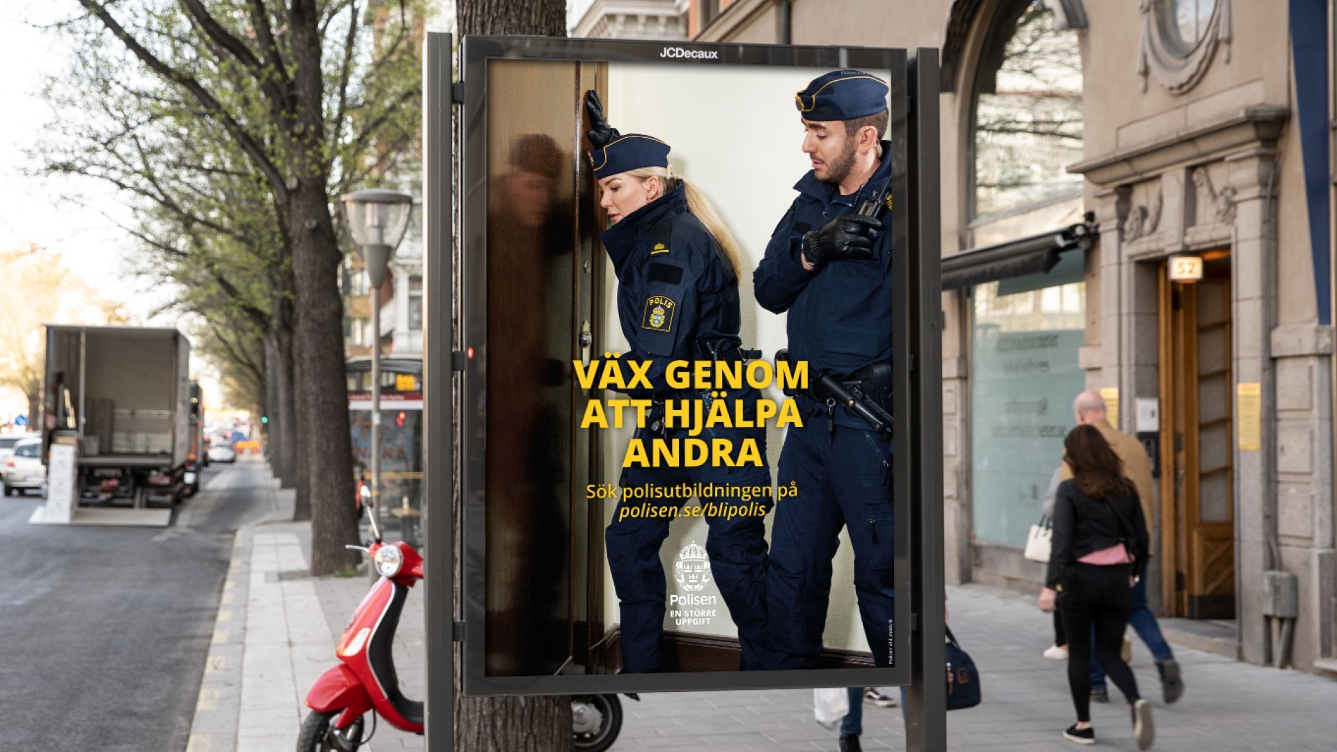 Polisen_volt.se_Adshel_hjälpa.jpg