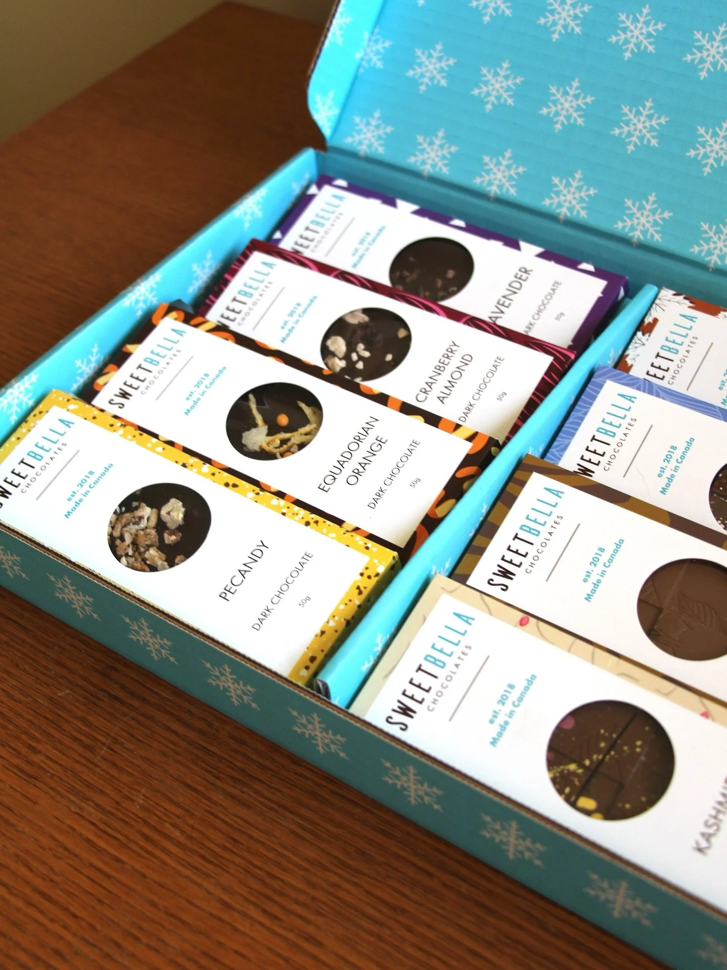 Have you ordered your Holiday Tasting Box? 🎁
Featuring 6 of our top-selling chocolate bars and 2 unique seasonal bars, these boxes are limited edition and on track to sell out for the holiday season!
Pre-order by November 16 and get free pick-up i