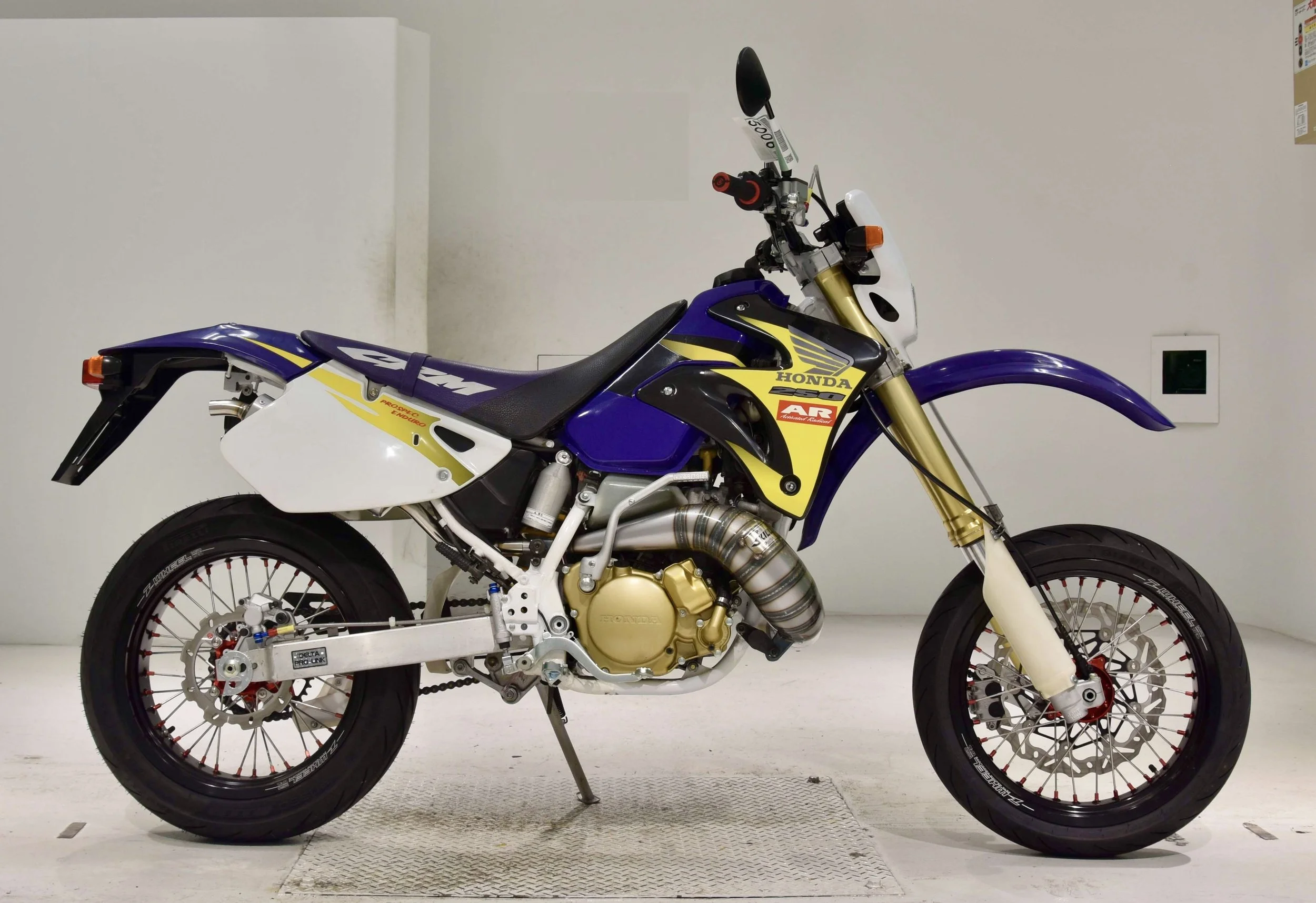 CRM250AR ホンダ MD32 左 シュラウド 白 HONDA純正 中古 ホンダ 