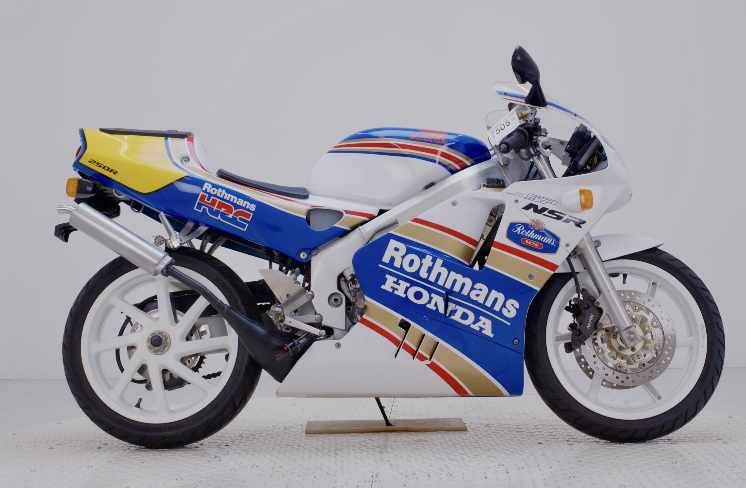 NSR250R（MC21）に適合する｜アッパーカウル・フロントカウルの商品 