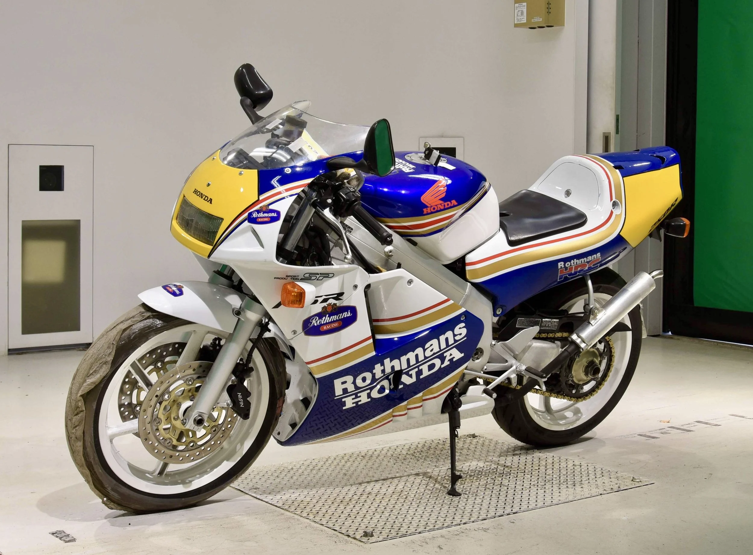 Honda NSR250 MC28 SP 4.jpg