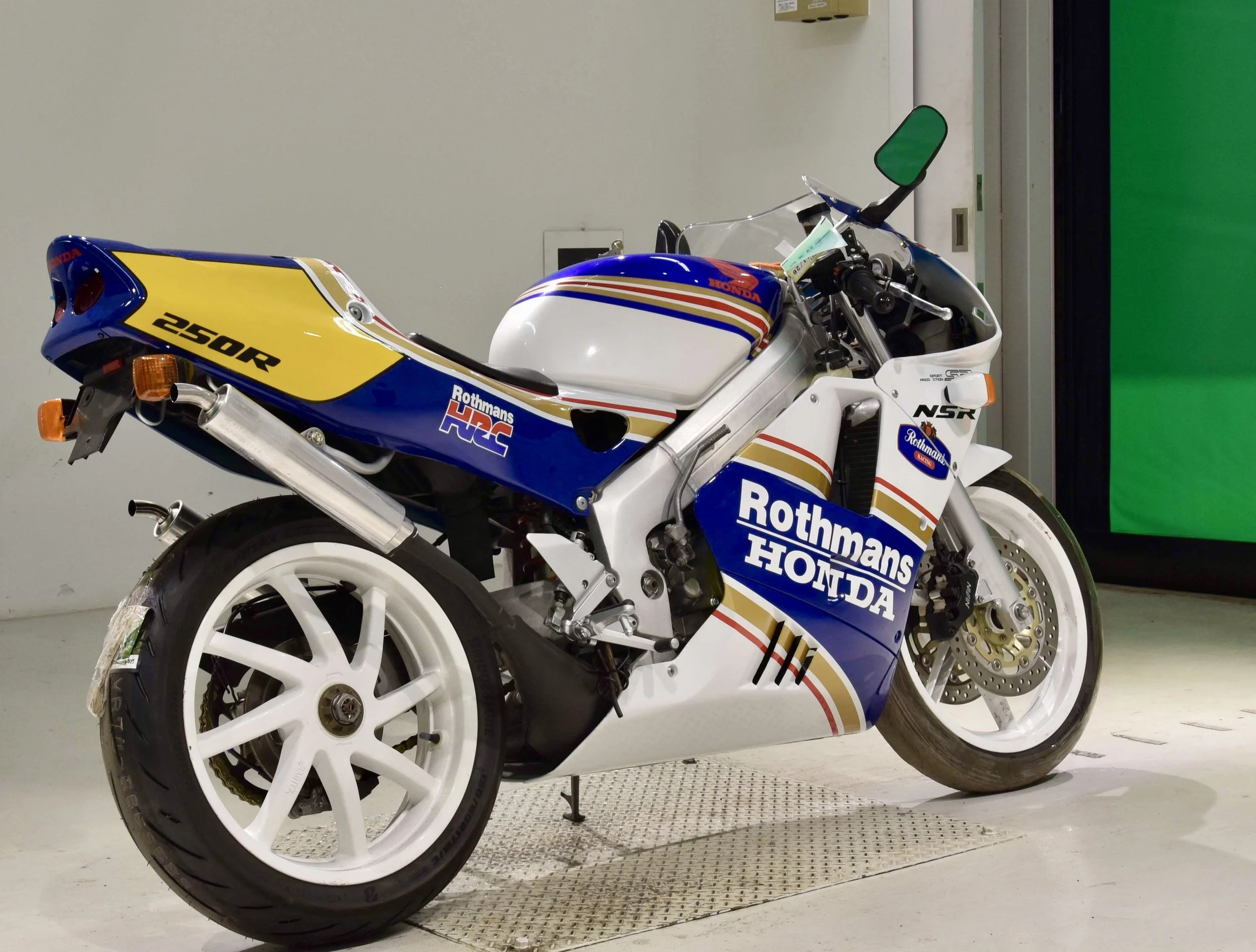 Honda NSR250 MC28 SP 5.jpg