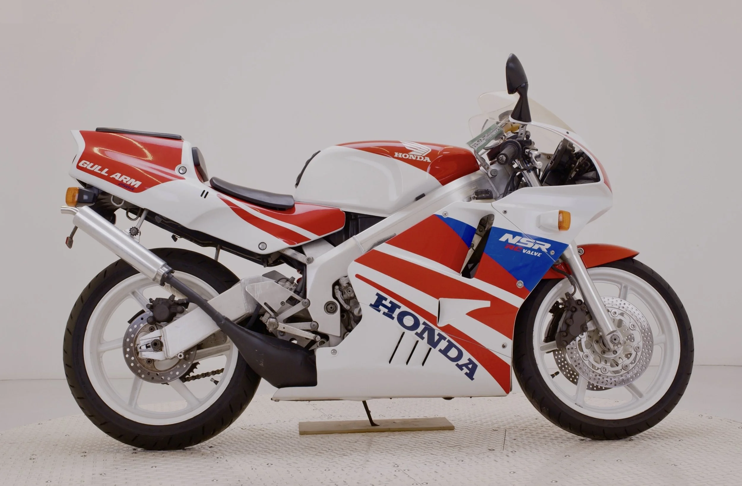 Honda NSR250 MC21 1 copy 3.jpg