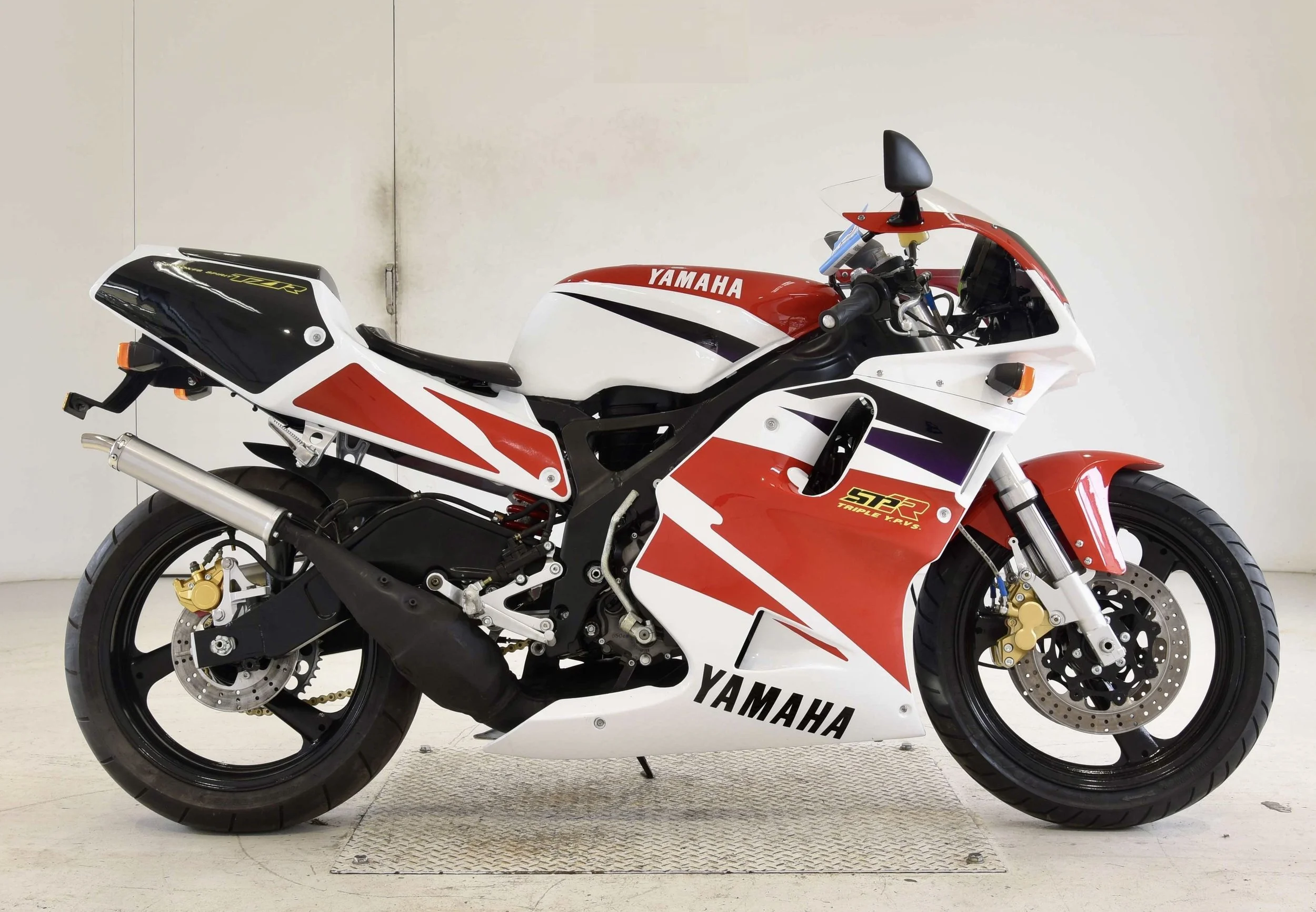 Yamaha TZR250 3XV 1 copy 3.jpg