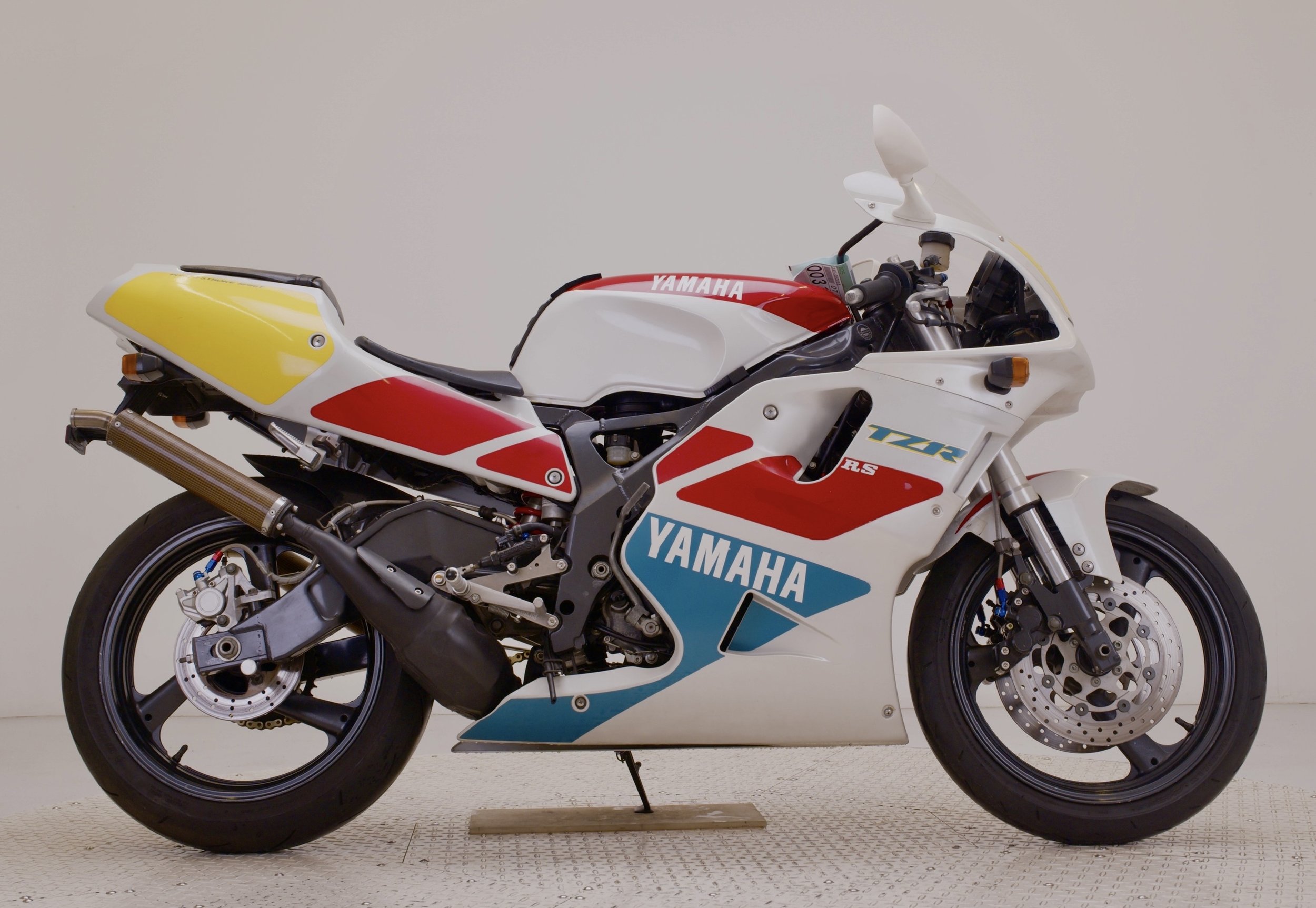 Yamaha TZR250 RS 1 copy 3.jpg