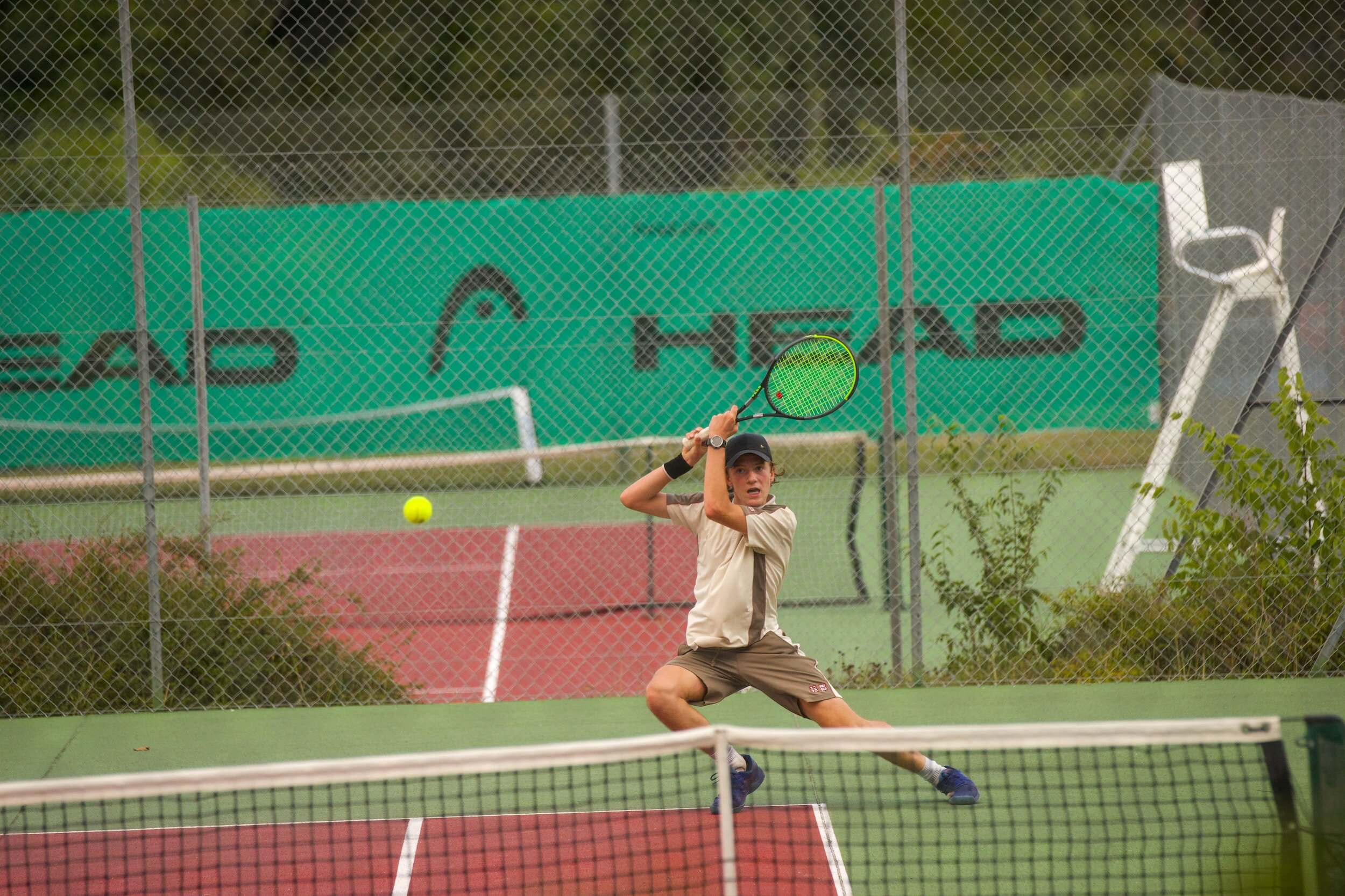 The Evolution of the Backhand: Why Double-Handed Dominates Tennis