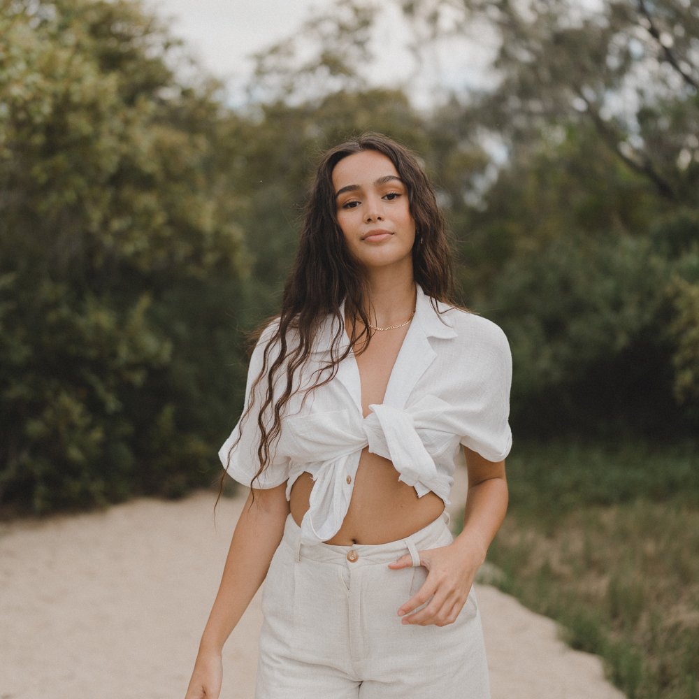 kauai-squarespace-website-template-photographer-boho-wedding-family-learn-posing-workshop.jpg