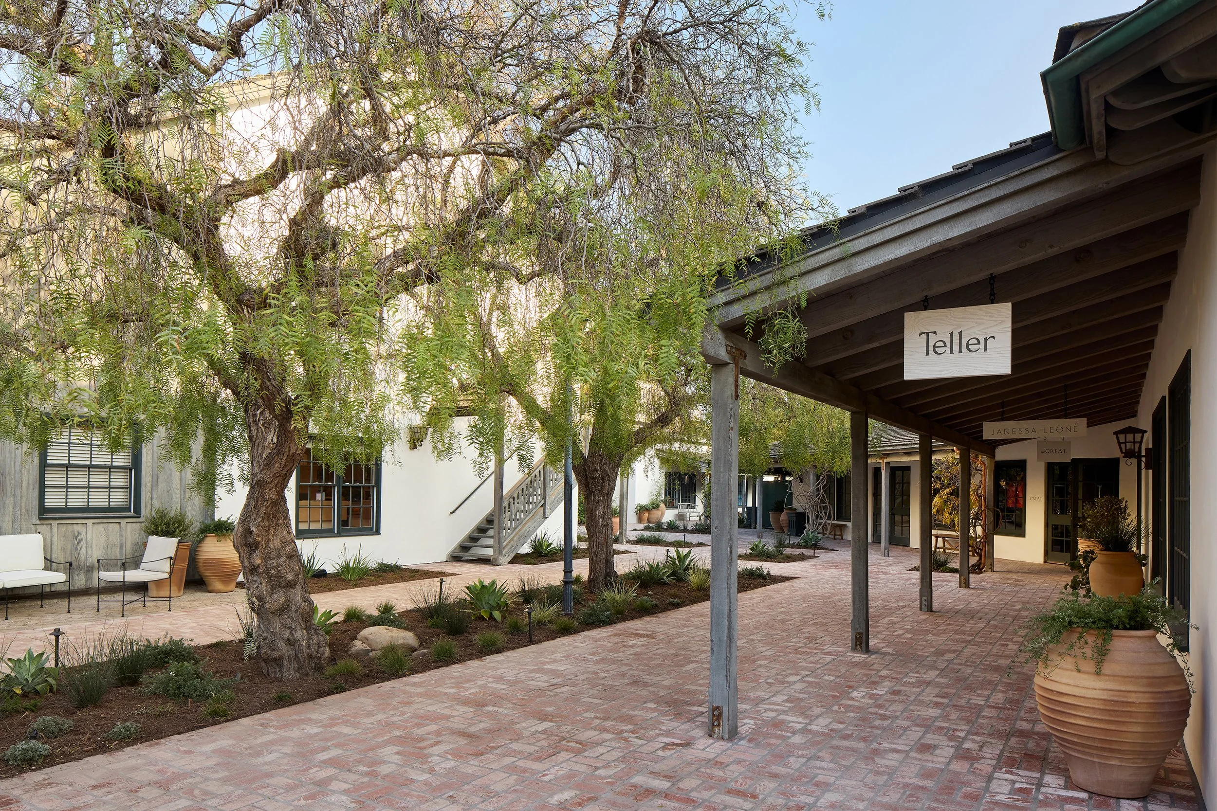 Coastal Shopping and Dining