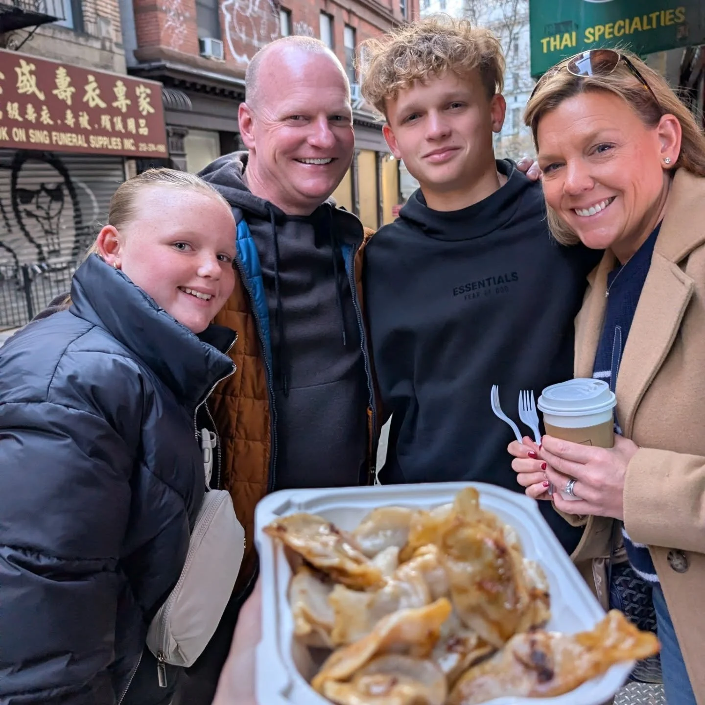 Thanksgiving Day food tour? Yes please! Great family from Missouri up for all the eating in Chinatown and Little Italy. 

#foodtours #nyctourguide #thanksgiving #chinatownnyc #littleitaly