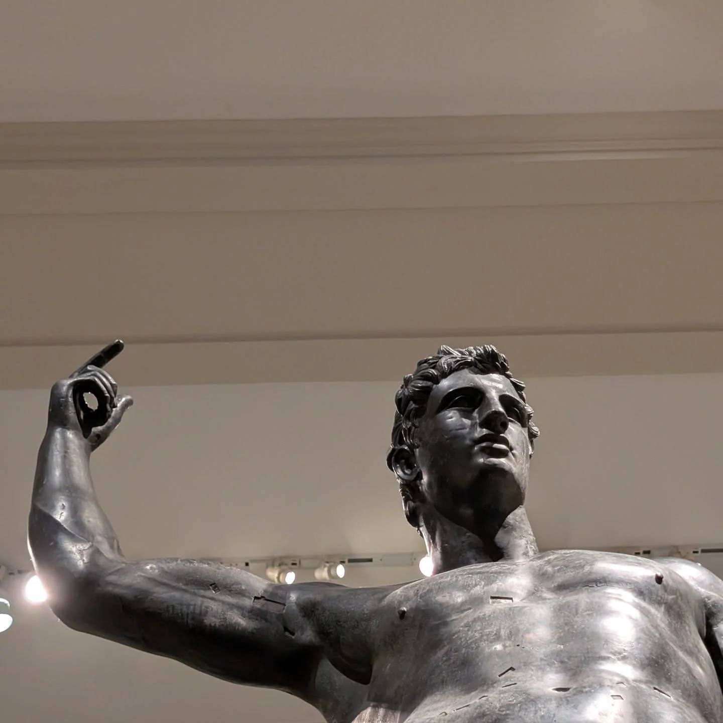 #morningatthemet 
#nyctourguide 
#iadviseagainstit