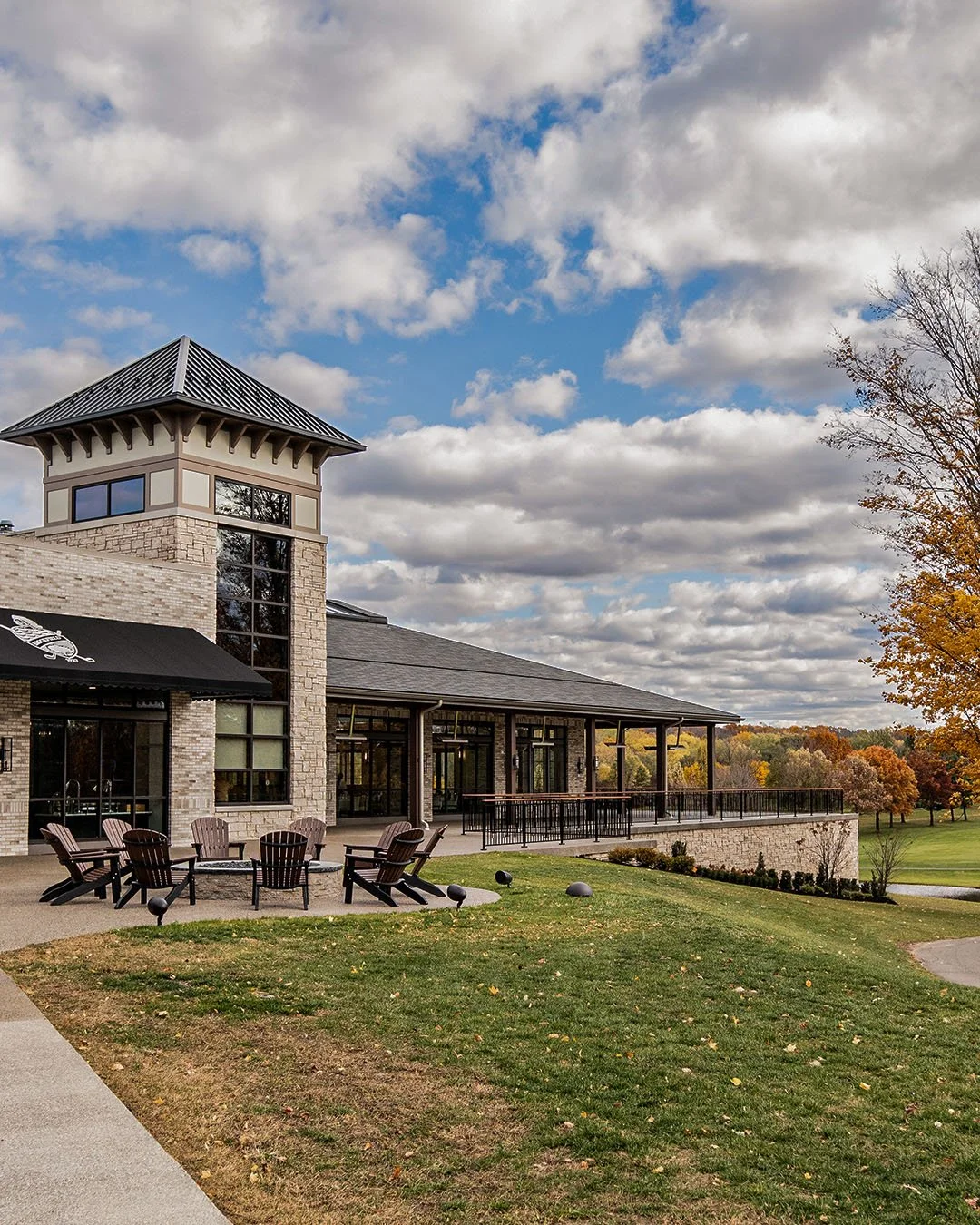 Brookfield Country Club view of outdoor patio and gold course