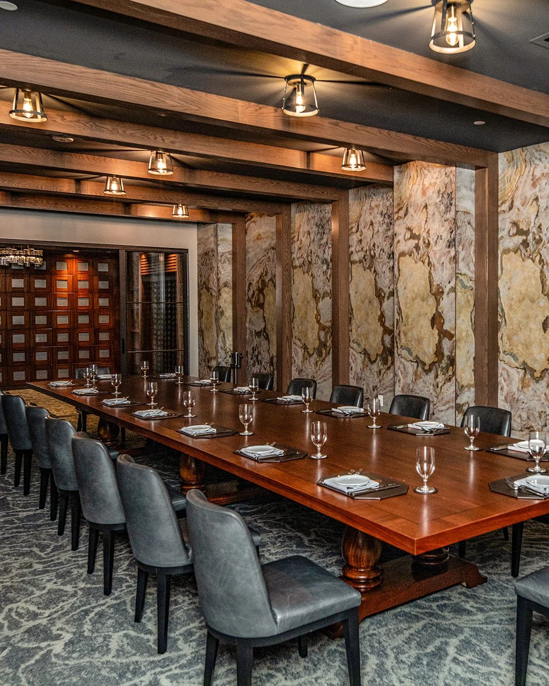 Brookfield Country Club wine tasting room and cigar lounge