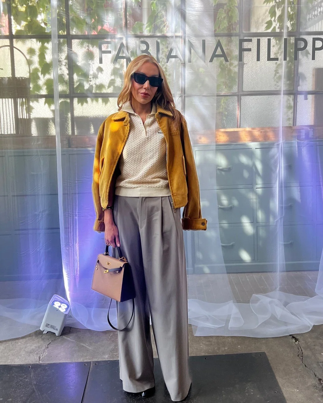 @theyskedit attends the @fabianafilippi presentation at @milanfashionweek

#CWPR #MFW @karlaotto