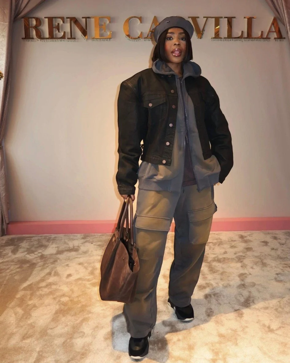 @mercedesfbenson attends the @renecaovilla presentation at @milanfashionweek

#CWPR #MFW