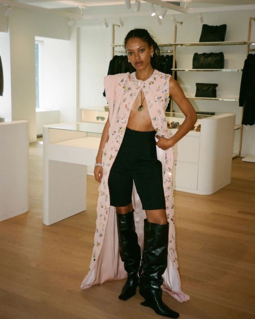 @annahstasia in @louisvuitton for her residency at @publicrecordsnyc

@thirdandhayden @kevmgmt #CWPR