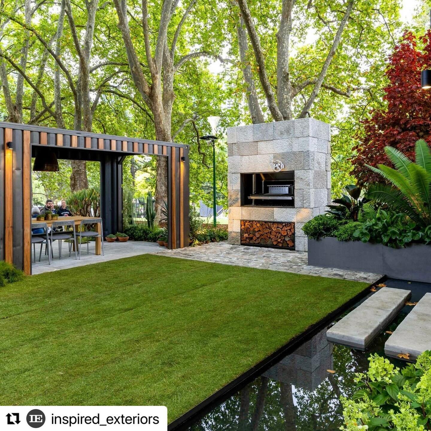 Looking forward to meeting up with my @ecooutdoor friends to scope out the new LA showroom and home for a very lucky grill!
.

#Repost @inspired_exteriors with @use.repost
・・・
Our Gold Medal-winning Melbourne show garden is a true masterpiece that em