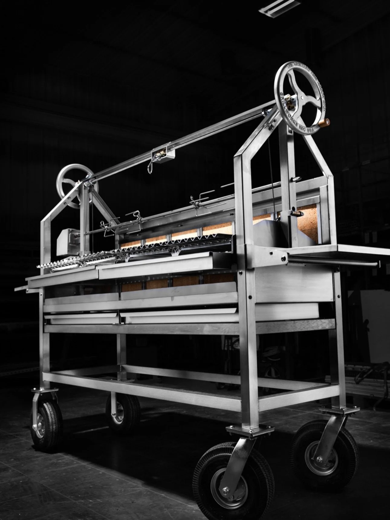 The Dual 54 CRE - our largest true portable. Twin independent lift systems that each can use our V-channel, mesh and bar surfaces, a full-width rotisserie, locking mechanism that makes the two systems into one huge one - controllable with one crankwh
