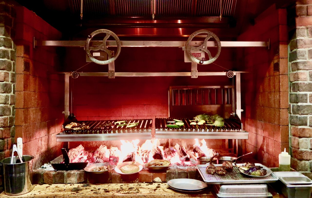 Grillworks Wood-Fired Indoor Grills Taking Over Top Restaurants - Bloomberg