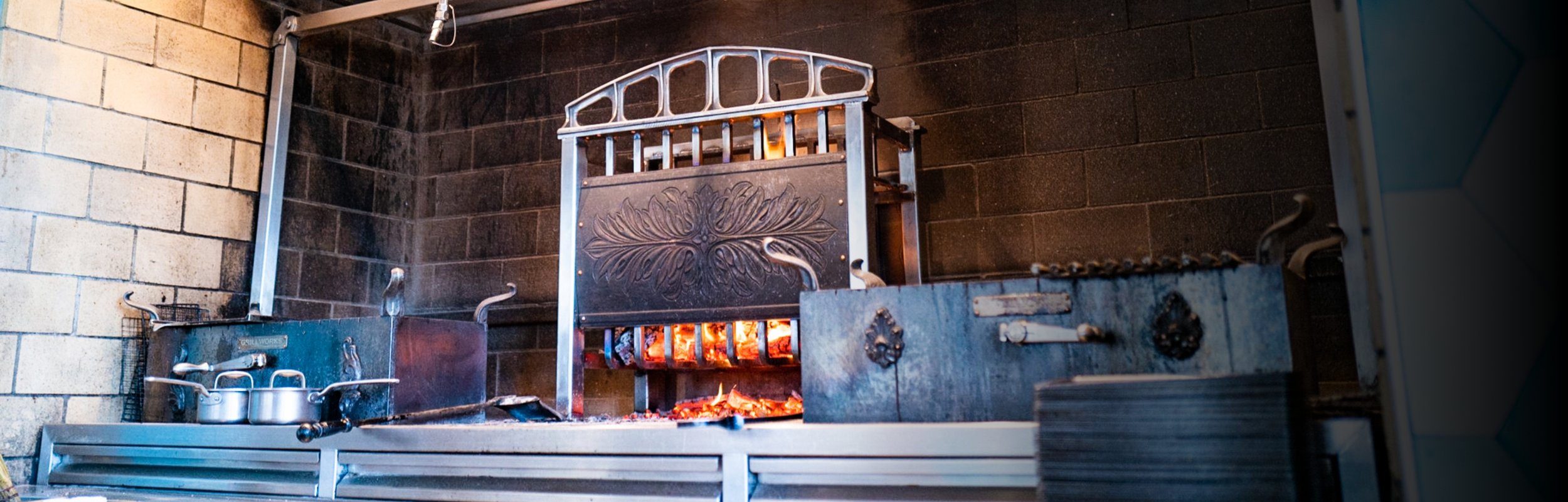 Grillworks Wood-Fired Indoor Grills Taking Over Top Restaurants - Bloomberg