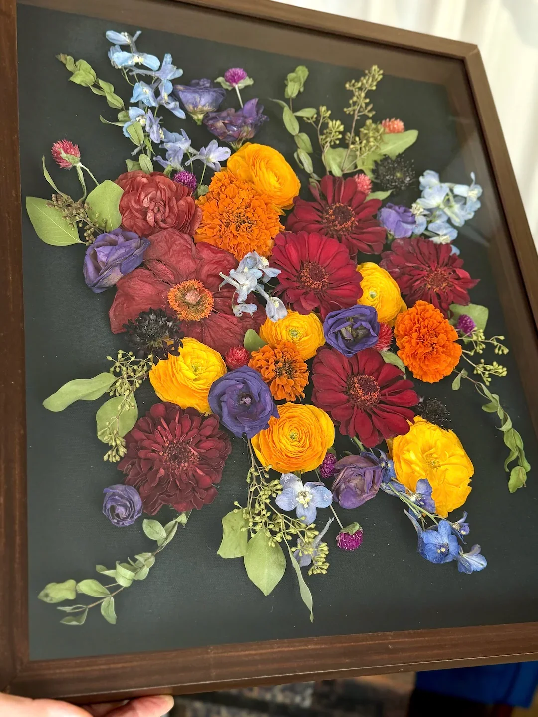 fresh-flower-preservation-wedding-bouquet-partial-press-wood-frame-black-mat-2.webp