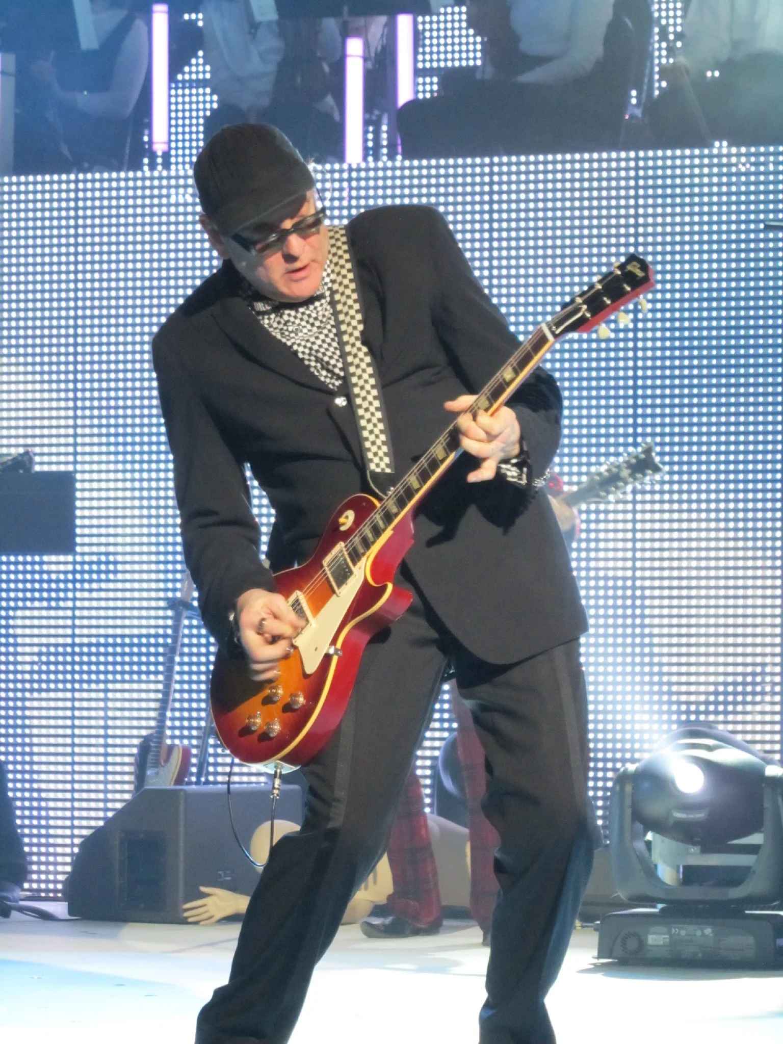 Rick_Nielsen_Dream_Police_show.jpg