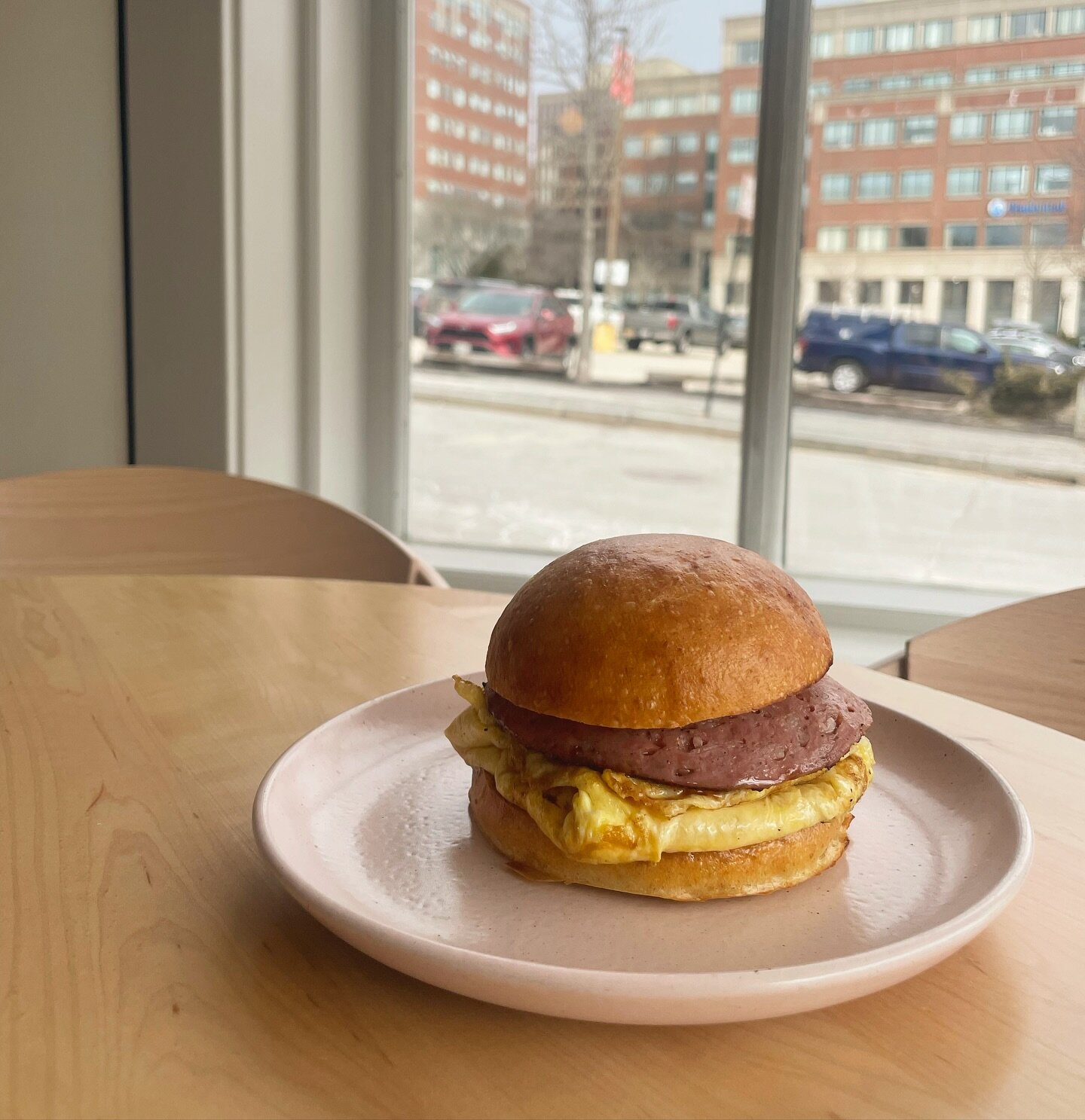 🥪 WEEKDAY BREAKFAST SANDO 🥪
House-made pork roll (IYKYK!), egg, and @coopercheese on a house-made potato bun. 
&bull;
Only available Monday-Friday, in case you needed an incentive to come see us on a weekday, and you can even pre-order these online
