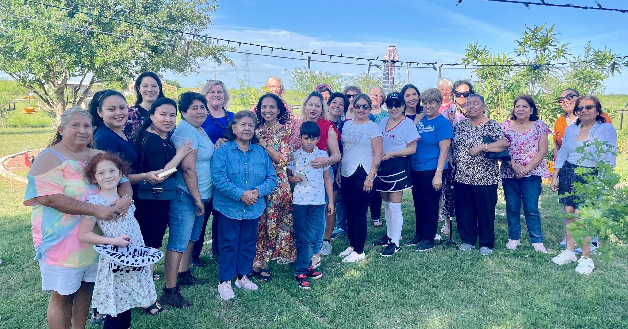 Our April Women's Event was an Accessory Swap at the Luna Ranch.  We really enjoyed the fellowship and potluck luncheon served in the outdoor kitchen.  We praise God for a beautiful day and for beautiful Sisters in Christ.  Pastor Alejandra encourage