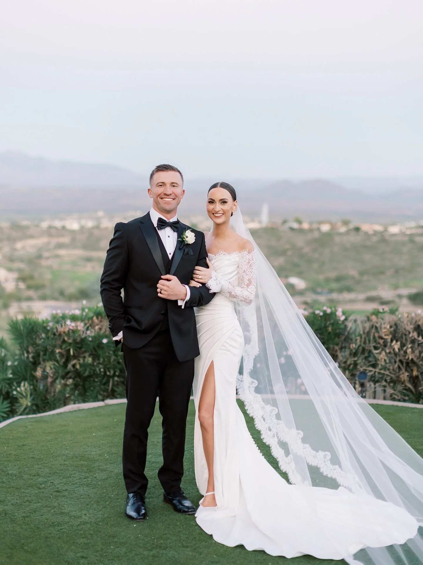 Mr & Mrs O’Malley🤍
Olivia and Shawn hosted such a beautiful and intentional wedding day this past weekend full of family traditions, intimate moments and a joyful celebration.
These two care so much about their people and it showed in th
