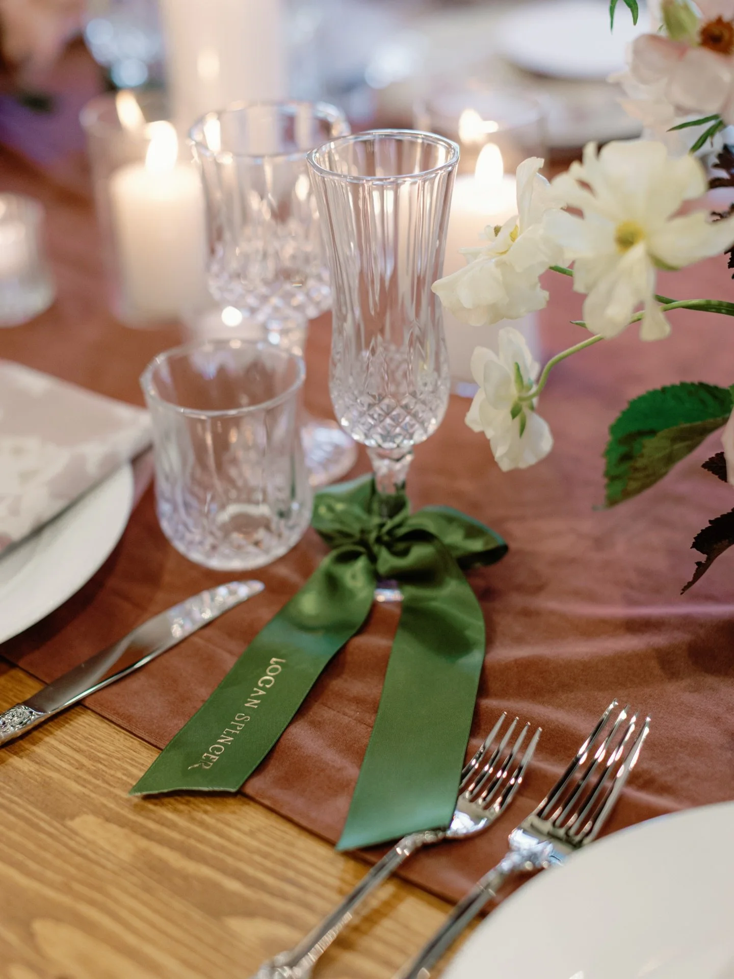 An elevated take on name cards✨

Save this as inspo for your upcoming holiday parties!