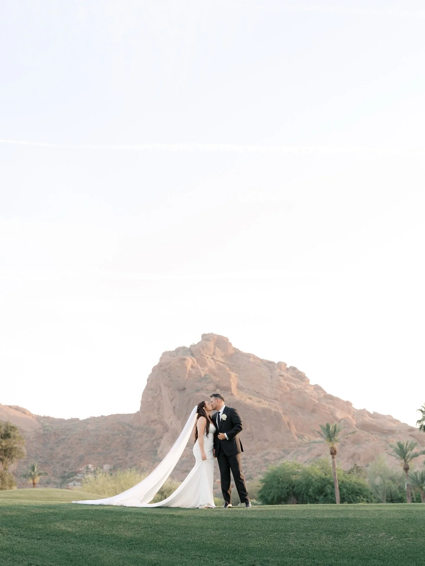 Mr &amp; Mrs Silveri🤍

A day that started with happy tears and ended in full celebration! Kathryn and Vinnie sure know how to love on their people and throw a party. 

This day held everything&mdash;soft beginnings, deep love, and the kind of joy yo