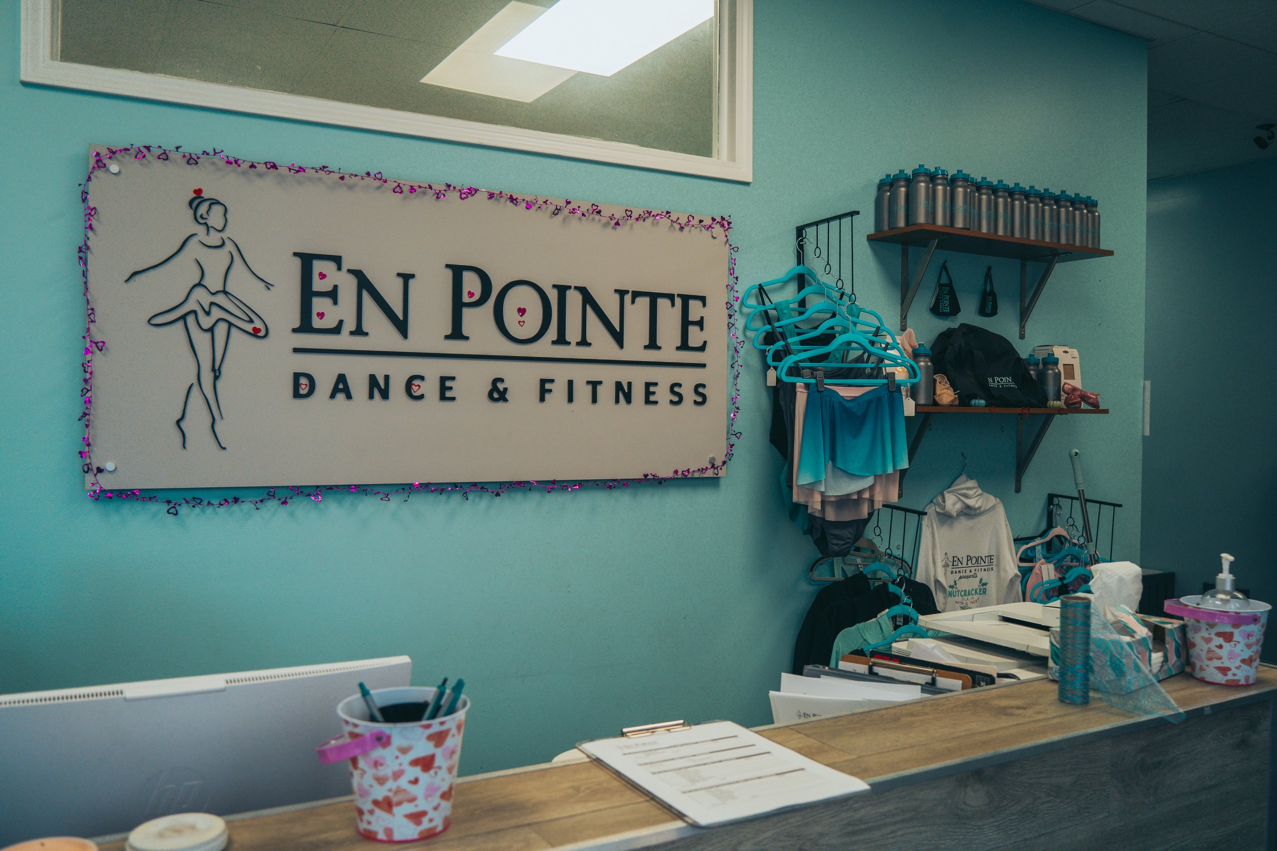  En Pointe was opened in 2012 by long-time community resident and dancer Celinda Bradley. 