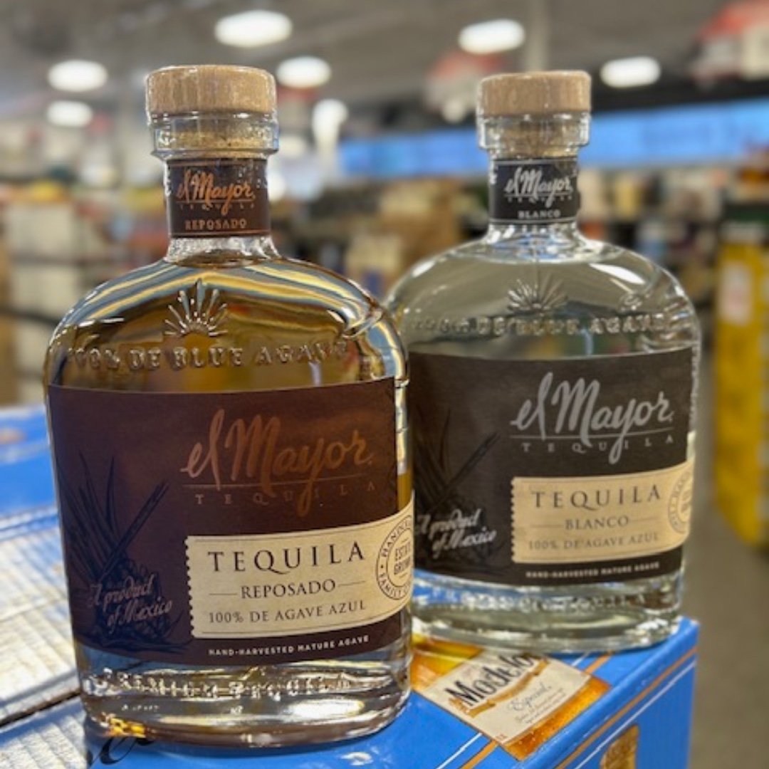 Have you tried @elmayortequila? New to #chicagolakeliquors, it tastes just as good on the rocks or on the patio ☀️