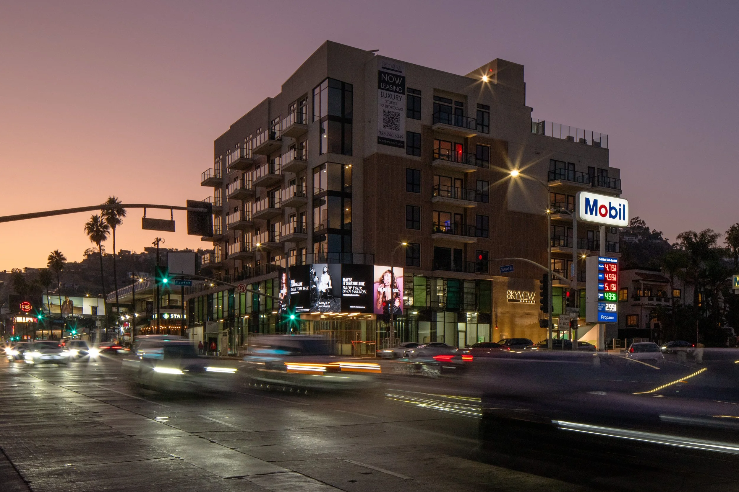 Sunset - Maybelline - Miley - 04.jpg