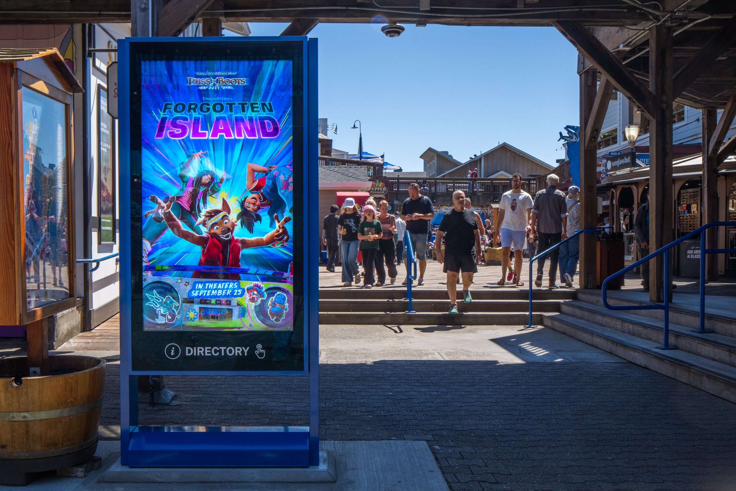 Pier 39 Digital Kiosk Network
