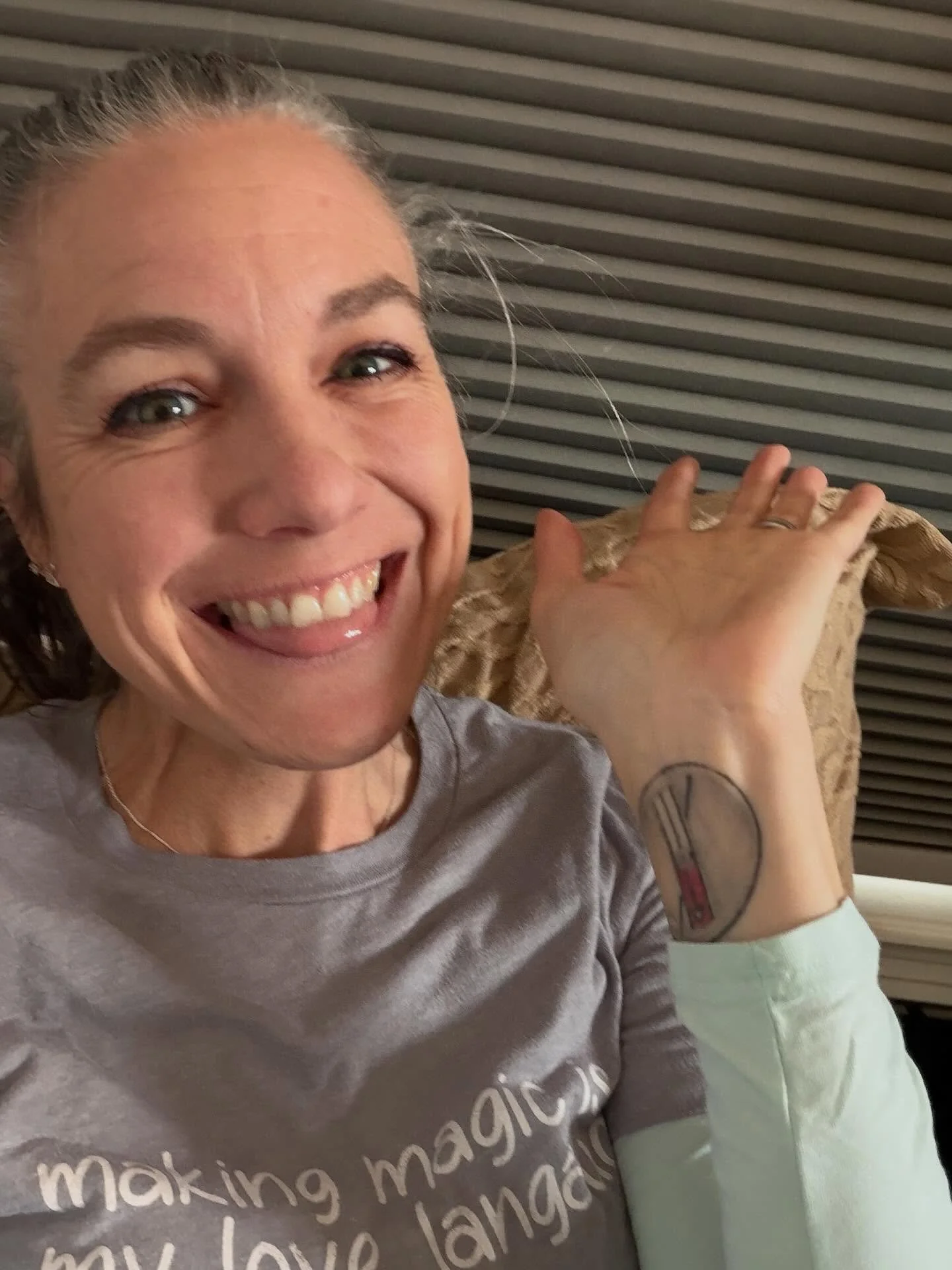 ✨As is within, IS everywhere!✨

Whatever is going on internally, WITHIN you, is expressing itself PHYSICALLY!!

Do you feel it?
👆I do!
I CANNOT calm my crazy hair! It just poofs!
👉WHAT IF I have so much energy, ready to explode onto the scene, but 