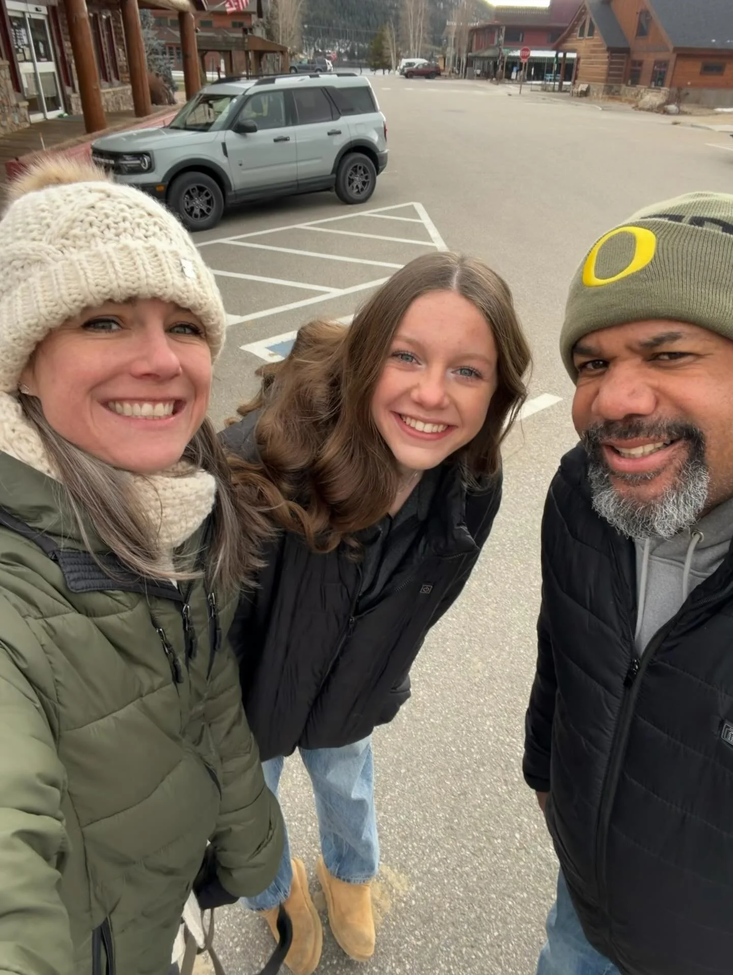 Happy Gratitude Day!! 🦃🍁&hearts;️✨

I have several friends and family members who aren&rsquo;t interested in the typical Thanksgiving traditions. 

I&rsquo;ve never actually loved traditional Thanksgiving, either. It&rsquo;s too &ldquo;stuffy.&rdqu