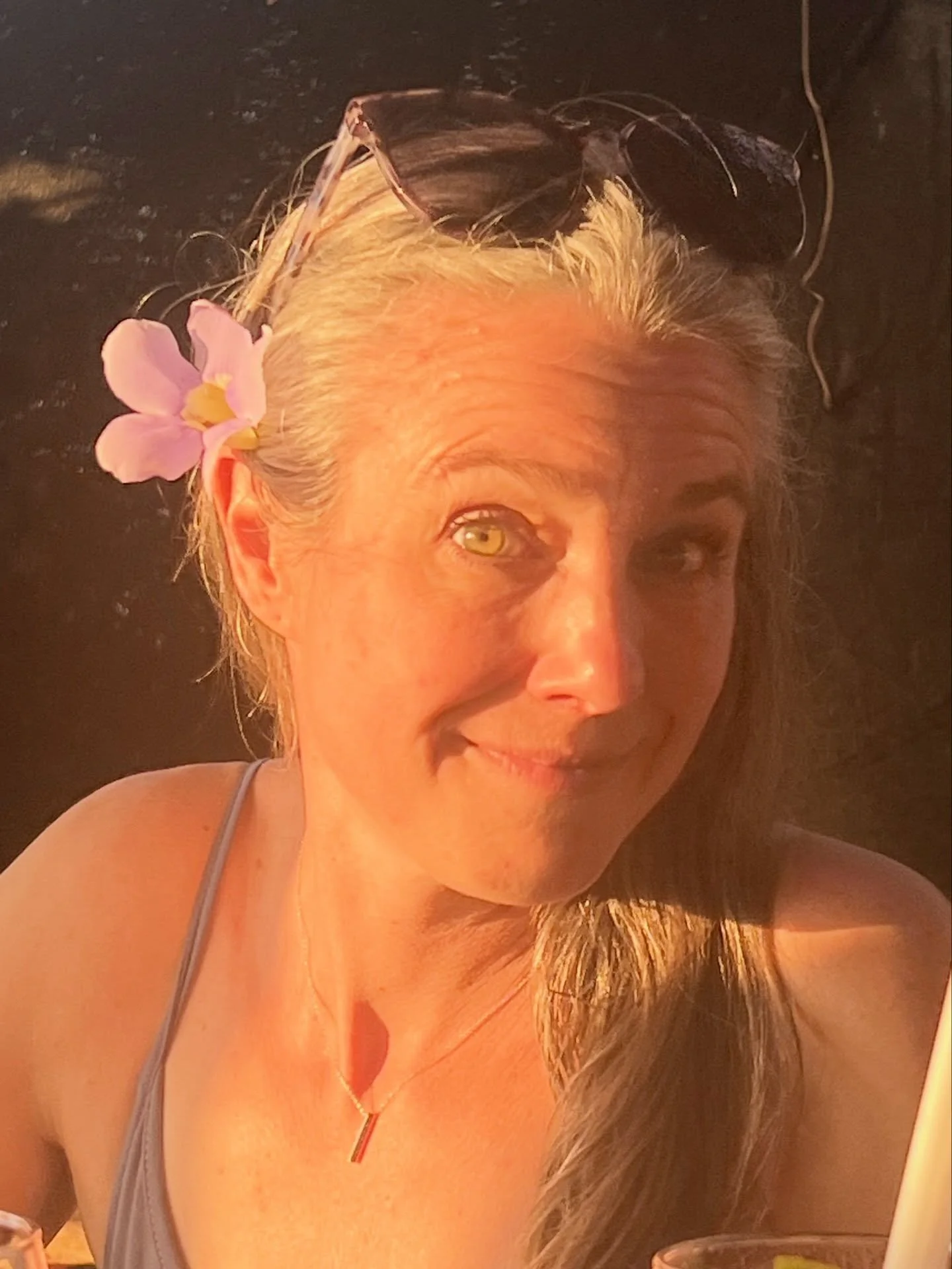 Living OUTSIDE of your comfort zone is actually WAY SAFER than living within the confines of your comfort zone. 

Read that again. 

Existing inside your comfort zone keeps you tiny so you can survive.
👉 Outside of your comfort zone offers far more 