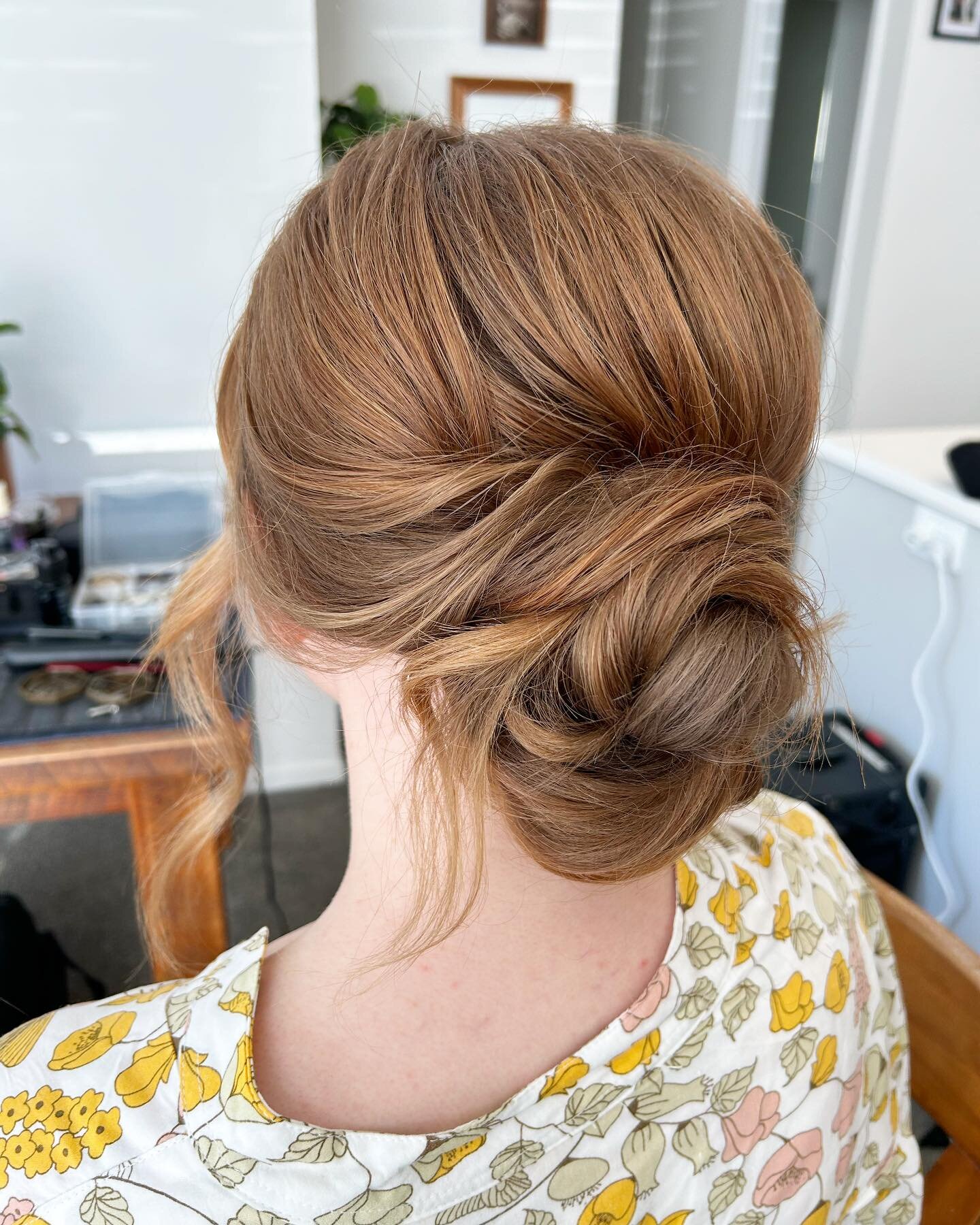 Soft tousled updo for @tailsyrosie bridesmaid ✨ 

I love being back into wedding season, brings me so much joy working with you all and creating beautiful hair 🤍