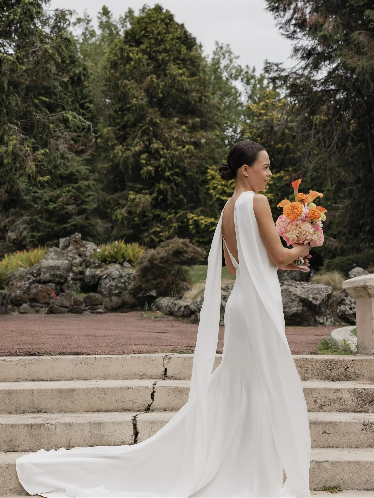 Beautiful Madi 💛 @madistevenson 

Photos @loversbyrubyjayne 
Hair by me 
Flowers @floralcentric 
Dress @hayesbridal 
Shoes @la.tribe