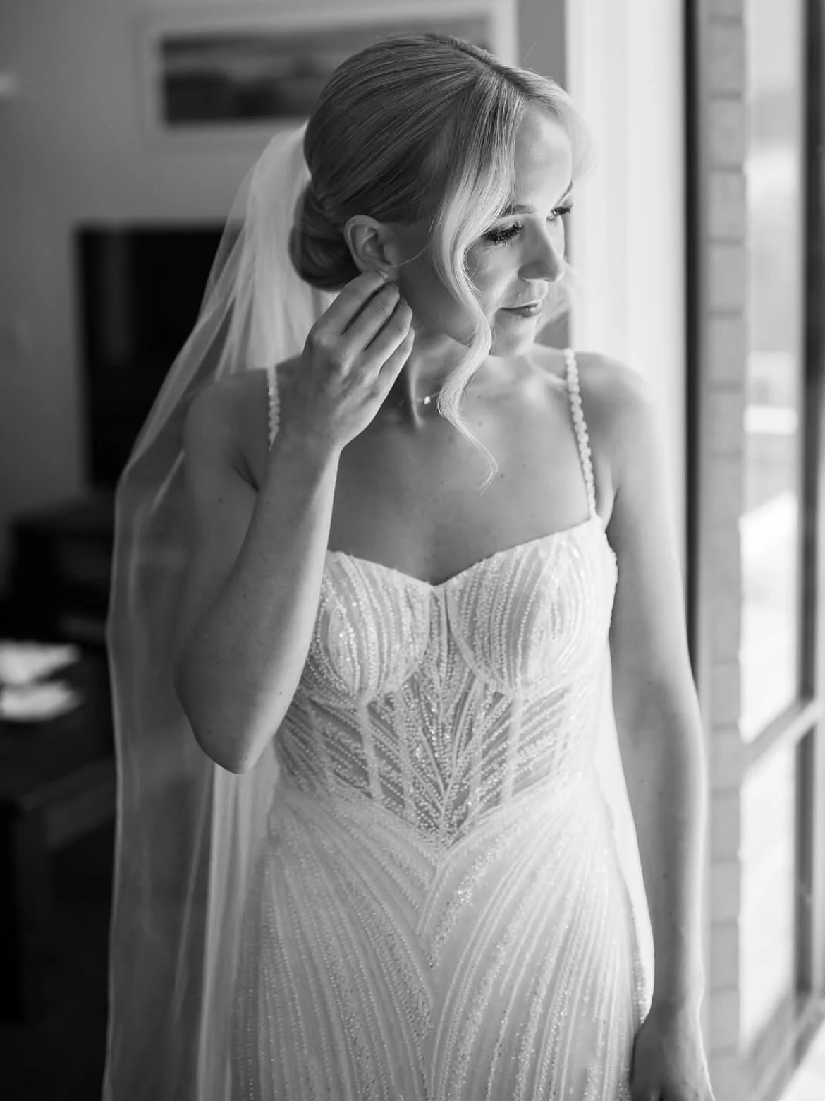 Happy One Year to this beautiful couple 🤍🤍🤍@kerryn_jane 

Makeup @samhartsam 
Photos @nicolablackwellphotography 
Flowers @jardinbell