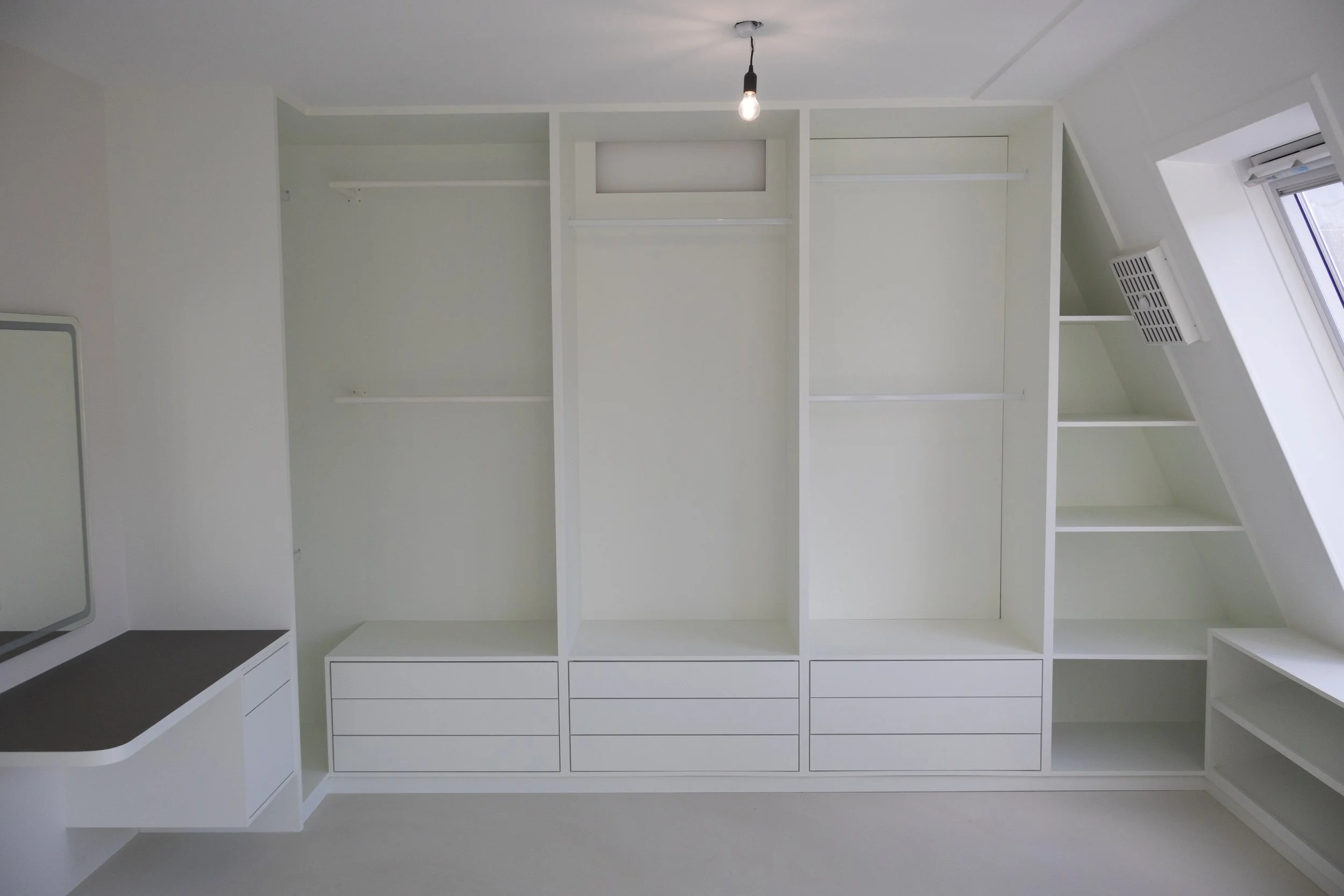 Inloopkast & Make-up Tafel