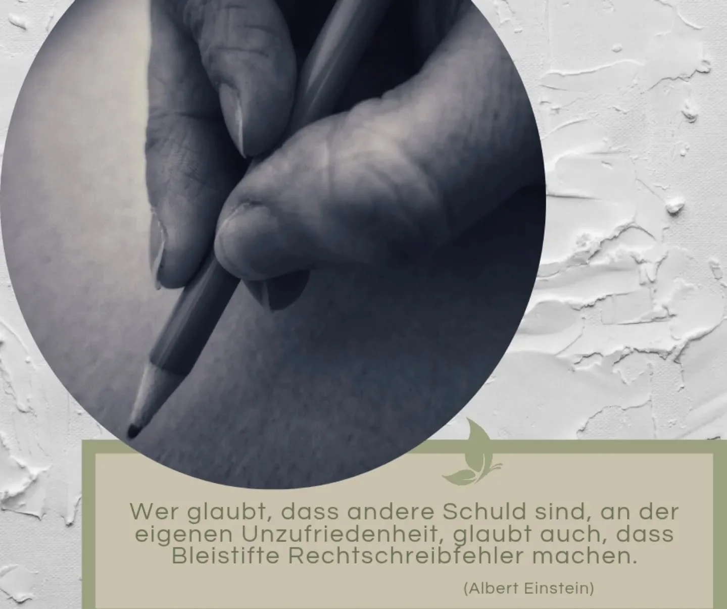 Den Lebensweg den du gehst bestimmst ganz alleine du selbst. 
Es werden dich mal mehr und mal weniger Menschen dabei begleiten - einige werden dich f&ouml;rdern, anspornen, ermutigen, lieben, tr&ouml;sten, an dich glauben,...... und einige werden dic