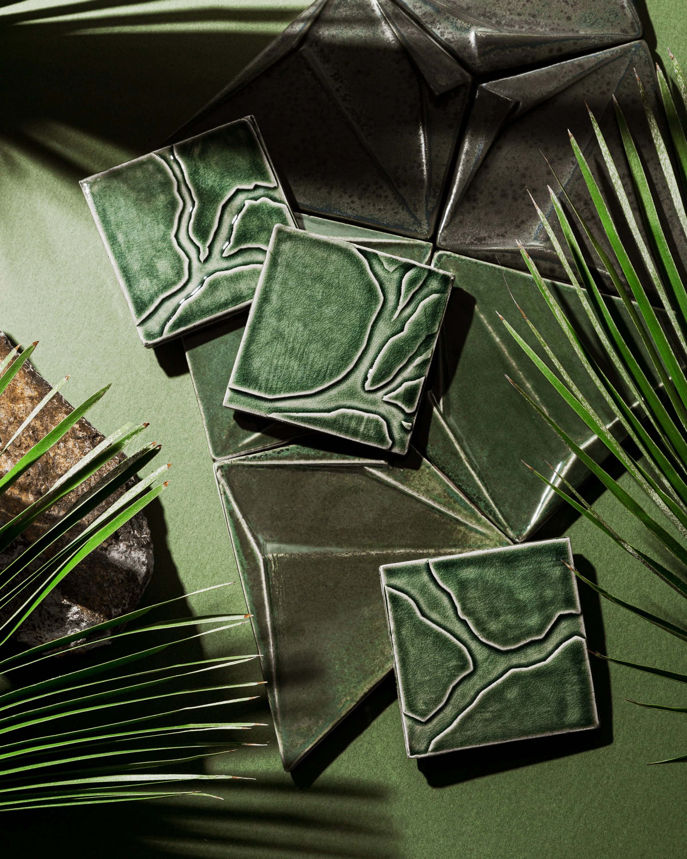 [front] design: BRANCHING | glaze: YEMANJA | [back] design: AQUILONE | glaze: MAGIC MOSS